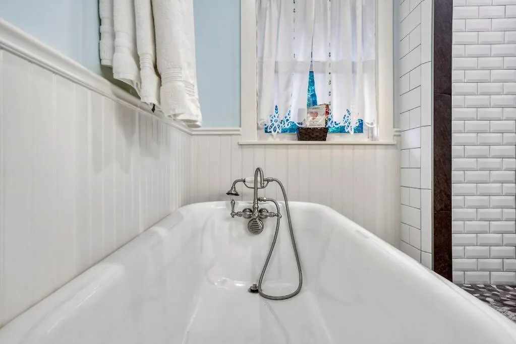 Historic Remodeled Home In Laurelhurst Portland 0*,