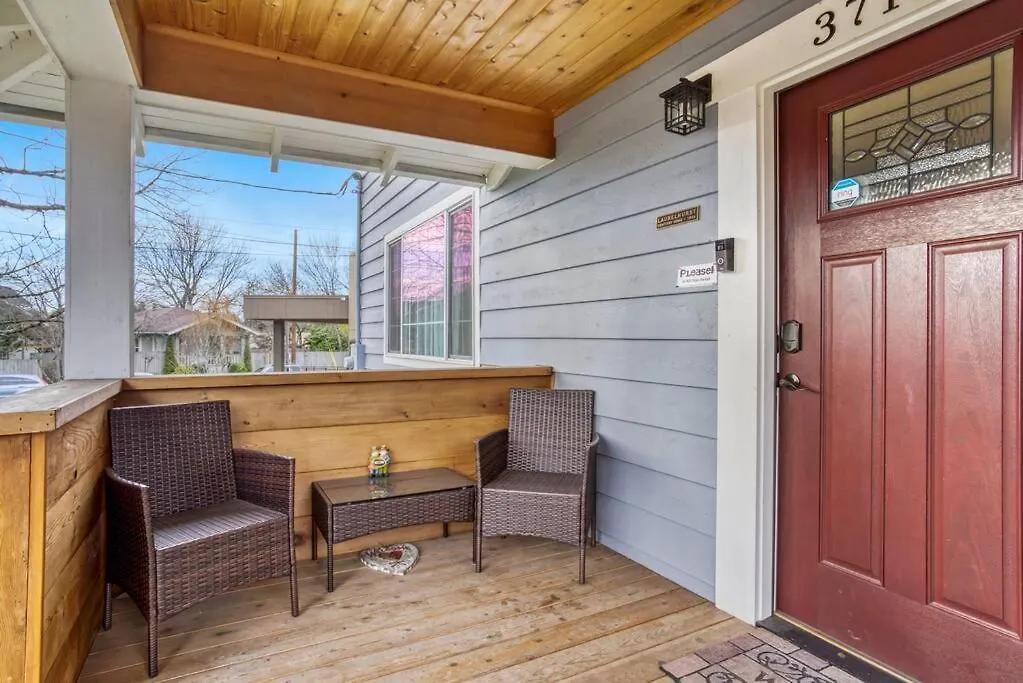 Historic Remodeled Home In Laurelhurst Portland