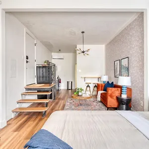 - Bright Brooklyn Apartment